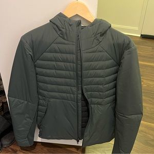 LULULEMON MEN SMALL GREEN DOWN FOR IT ALL HOODIE! WORN ONCE AMAZING CONDITION.